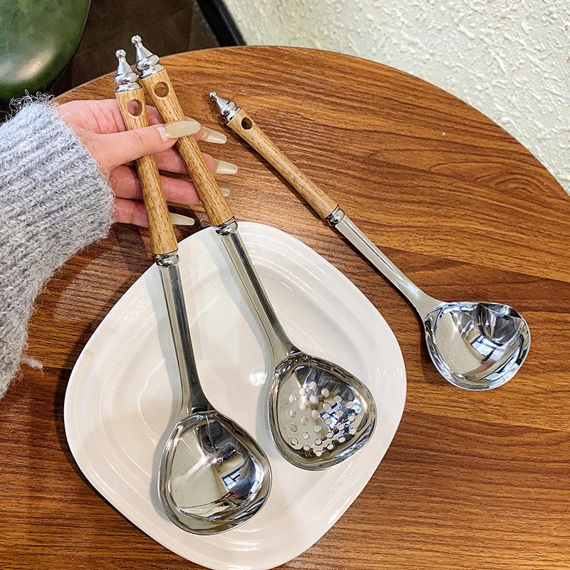 Stainless Steel Wooden Handle Soup Spoon Strainer Spoon Household Pot Spoon Ladle Spoon Colander Spoon Oil Filter Spoon