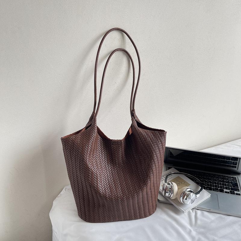 Retro Bag Women's Large Capacity 2025 New Autumn and Winter Leisure Shoulder Shopping Bag Texture Commuter Tote Bag