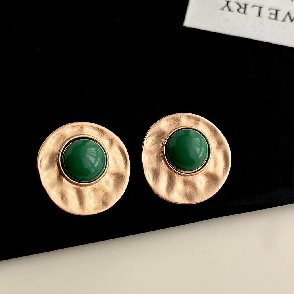 

Винтажные серьги-пусеты с жемчугом: Стиль середины века, смелый и высококлассный для женщин