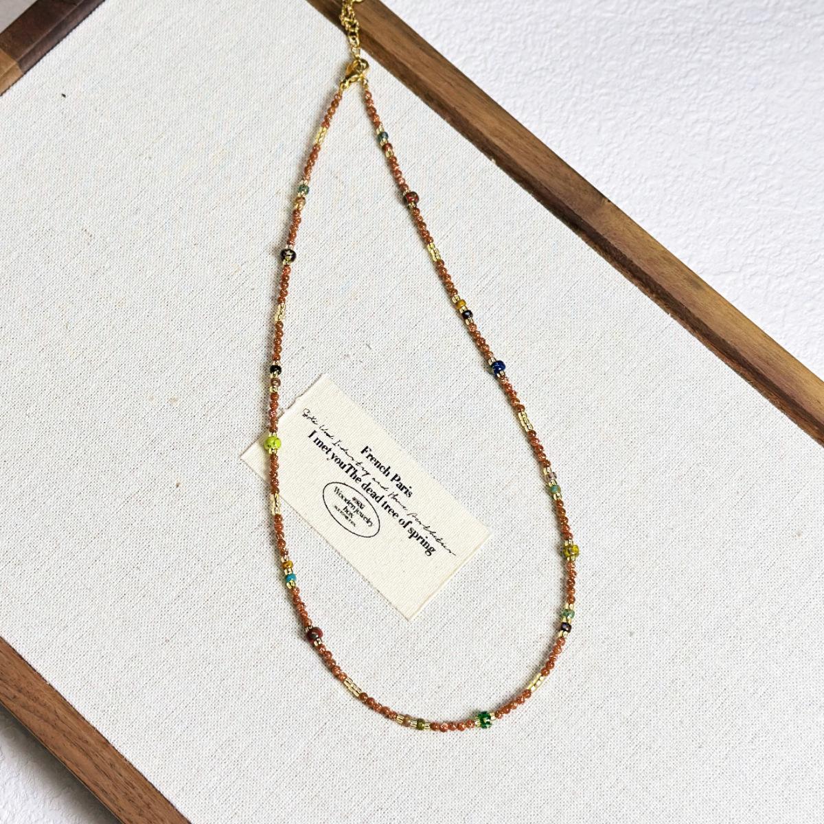 Ожерелье из натурального камня Тигровый глаз: Роскошная титановая цепочка для свитера с ретро-дизайном ключицы