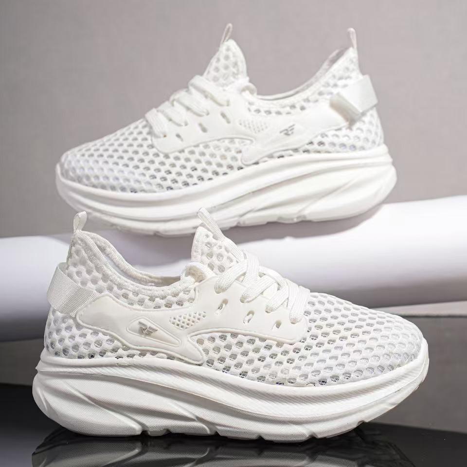 New Summer Breathable Women's Shoes Thin Hollow Versatile Sports Shoes Outdoor Lightweight Large Mesh Creek Sandals