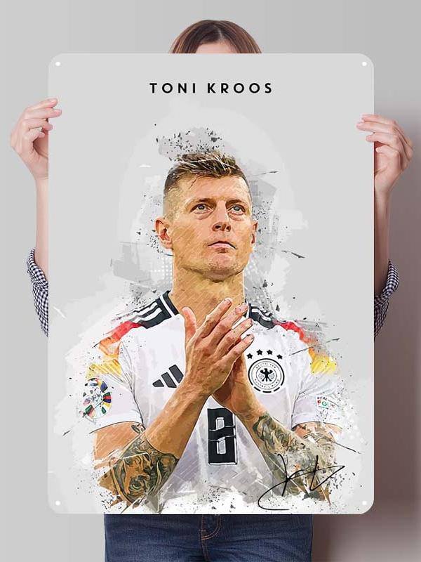 Toni Kroos Posters Football Player Sign Gamer Room Decoration Custom Metal Tin Signs for Room Wall Art Decoration Bathroom Decor
