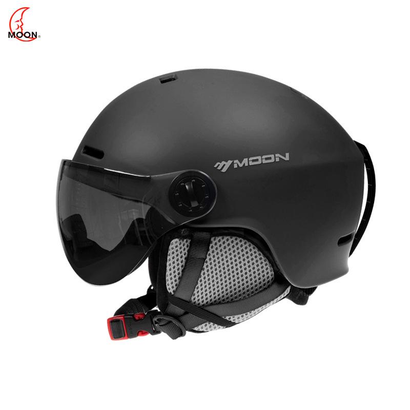 

Unisex Ski Helmet with Goggles: Asian Fit, Impact-Resistant, Integrated Molding for Cycling & Mountain Safety Small