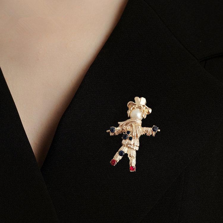 Retro Scarecrow Needled Pearl Accessory Brooch