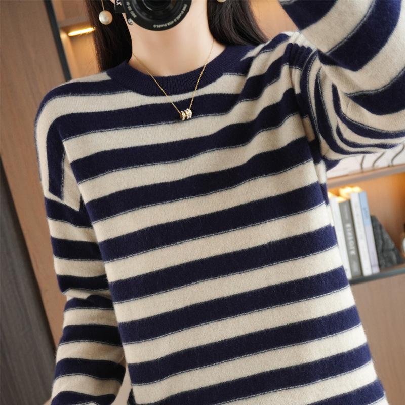 Autumn and winter new striped crew neck long-sleeved women's knitted sweater contrasting color strip pullover loose and thin bottoming shirt