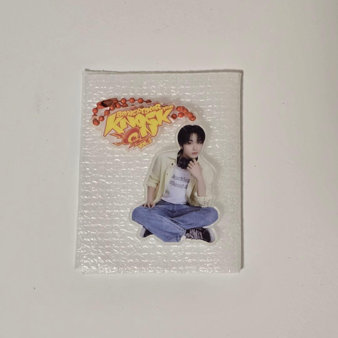 

[USED] Taesan Acrylic Keychain