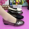 New Fashion Pointed Single Shoes Women's 2025 Autumn Versatile Middle-aged and Elderly Soft Leather Soft Sole Not Tired Feet Shallow Mouth Mother Shoe