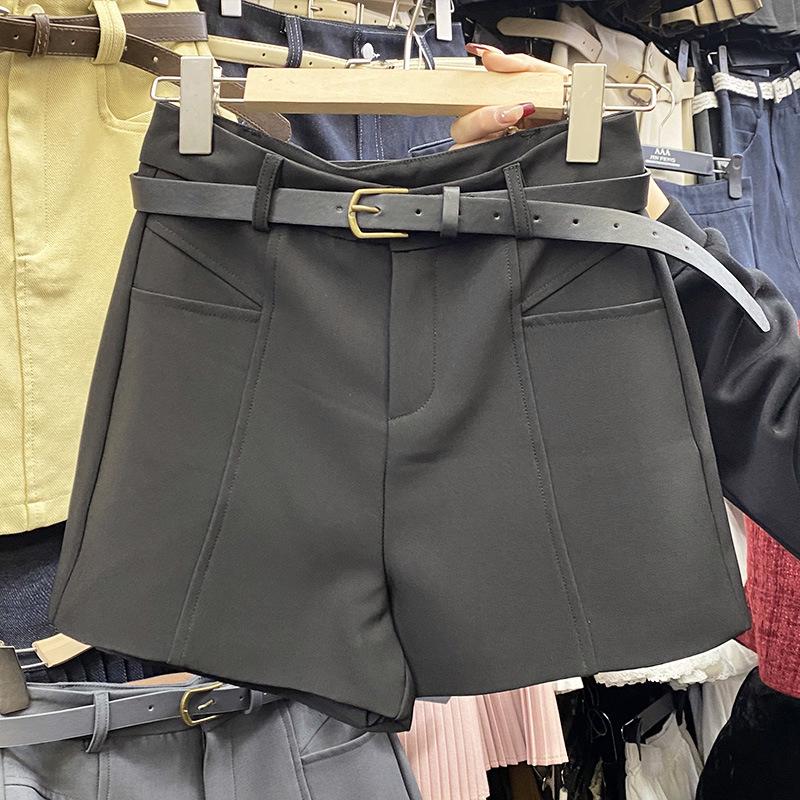 

Женские серые шорты-костюм с высокой посадкой - Трендовые летние шорты в корейском стиле 2025 S чёрный