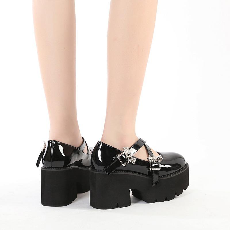 Fashion Black Gothic Platform Mary Jane Shoes for Women with Bat Buckle Chunky Heel Patent Leather Punk Cosplay Pumps Shoes Plus Size 43