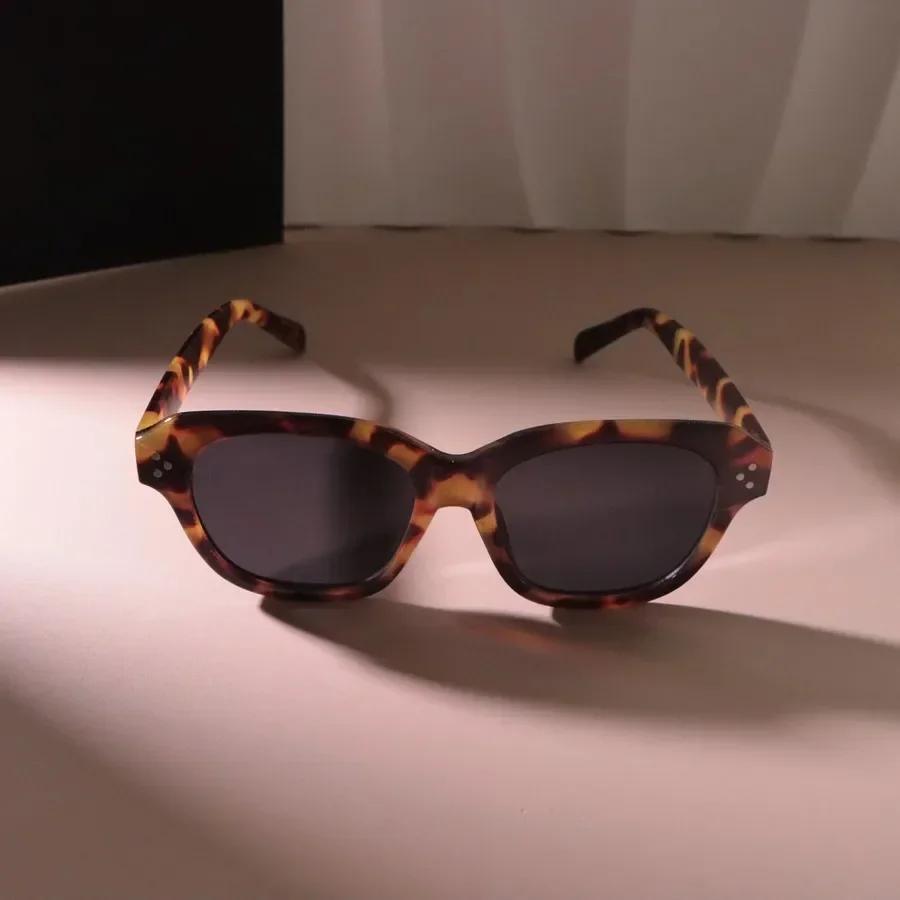 Brand Designer Classic Round Retro Sunglasses Men Women Fashion Elegant Sun Glasses Male Casual Mirror