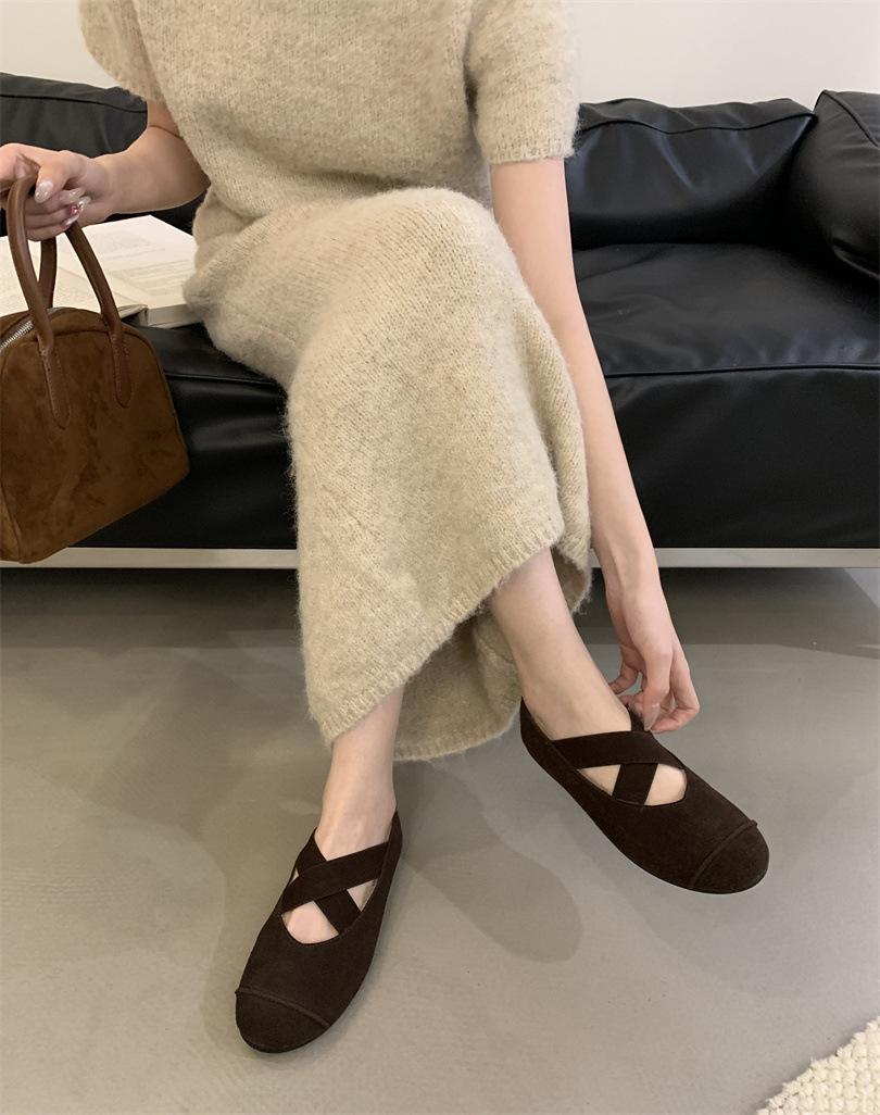 

~ Autumn and winter new fluffy shoes women s soft-soled single shoes velvet ballet shoes with skirts Mary Jane single shoes 40 темно-коричневого кольору