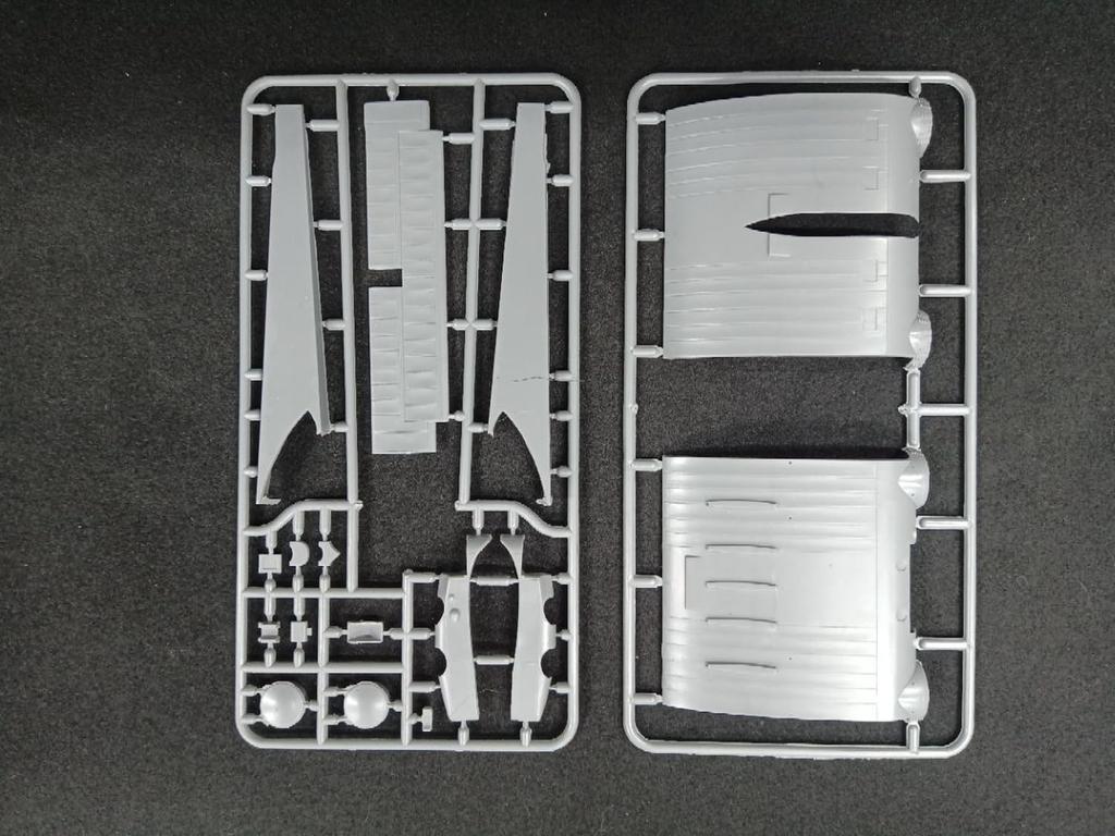 Micromill 1/72 Deir-e-Bakaran DB-10 Night Heavy Bomber Plastic Model Kit MKR72-030 (Airplane)