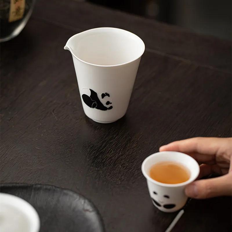Chinese Hand-painted Panda Pattern Ceramic Fair Cup Tea Strainer White Porcelain Teacup Tea Water Separation Tea Set Accessorie