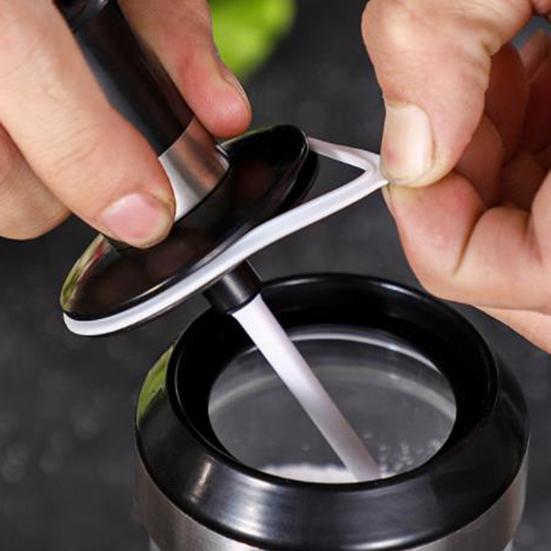 Spice Jar with Spoon 250ml Glass Condiment Bottle Kitchen Seasoning Jar for Salt Sugar Leak-Proof Condiment Container with Lid