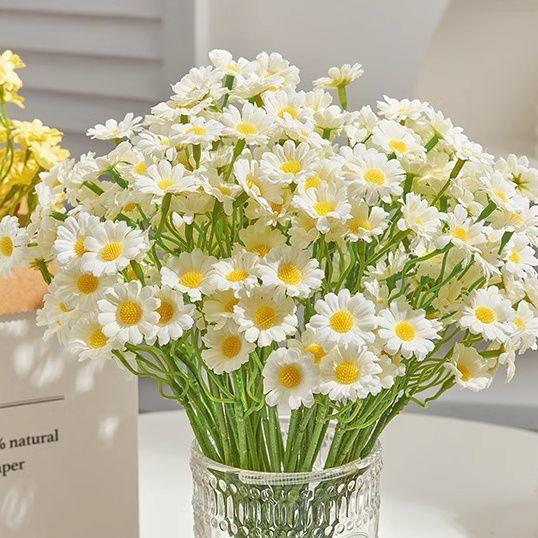 Ins Style Chamomile Daisy Silk Flowers, Artificial Bouquet with Vase for Living Room Table Decor,Home Decor Centerpiece Gift