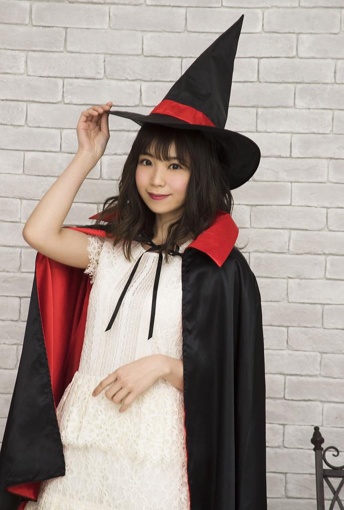 Clearstone Cosplay Halloween Two-Color Reversible Cape, Unisex, Red