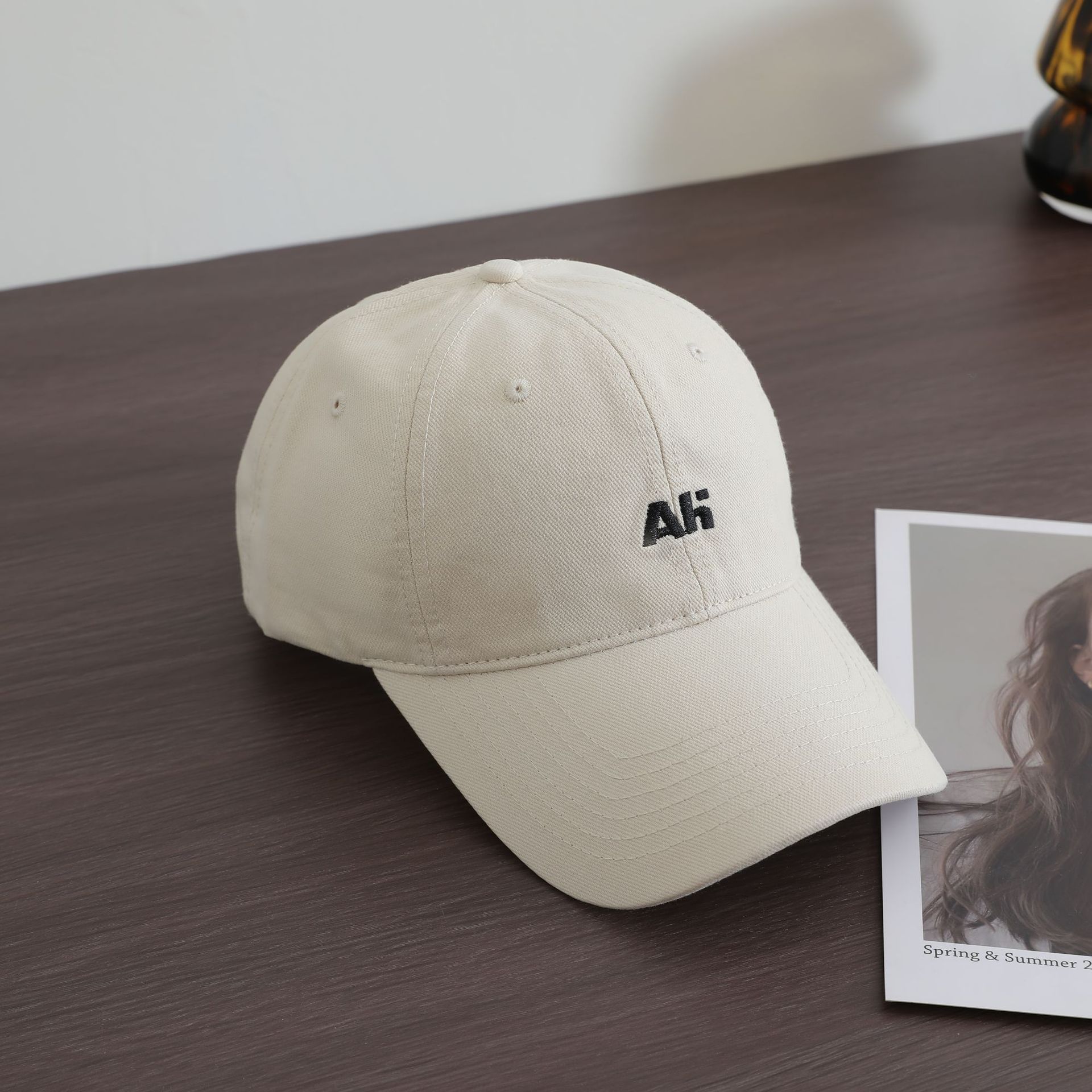 

Spring and summer simple letter embroidered baseball cap for men and women, fashionable and versatile casual outdoor sunshade cap M（56-58cm） білий