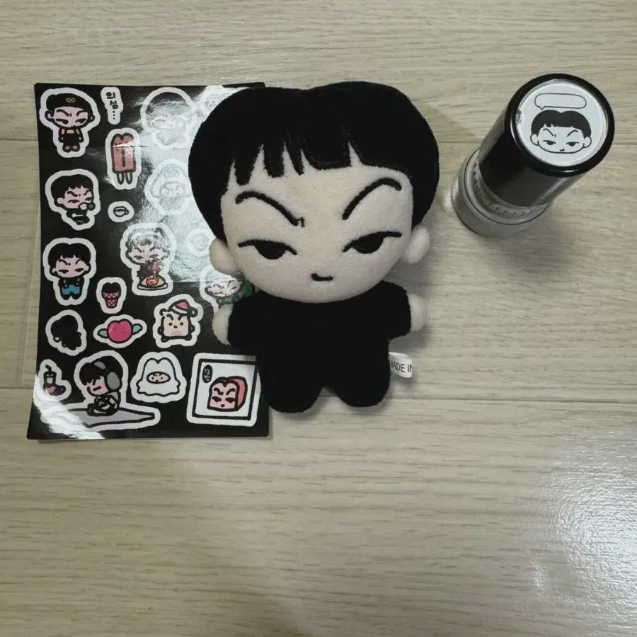 

Я продаю куклу Шэнь Дэн.