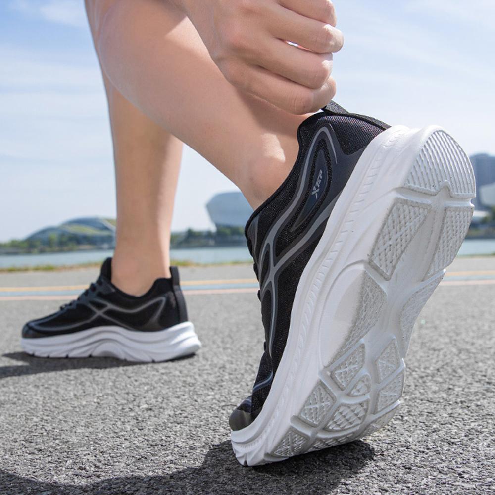 Xtep Wind Chaser Comfortable Non-Slip Breathable Low-Top Casual Running Shoes Men sneakers Black 875319110055-4
