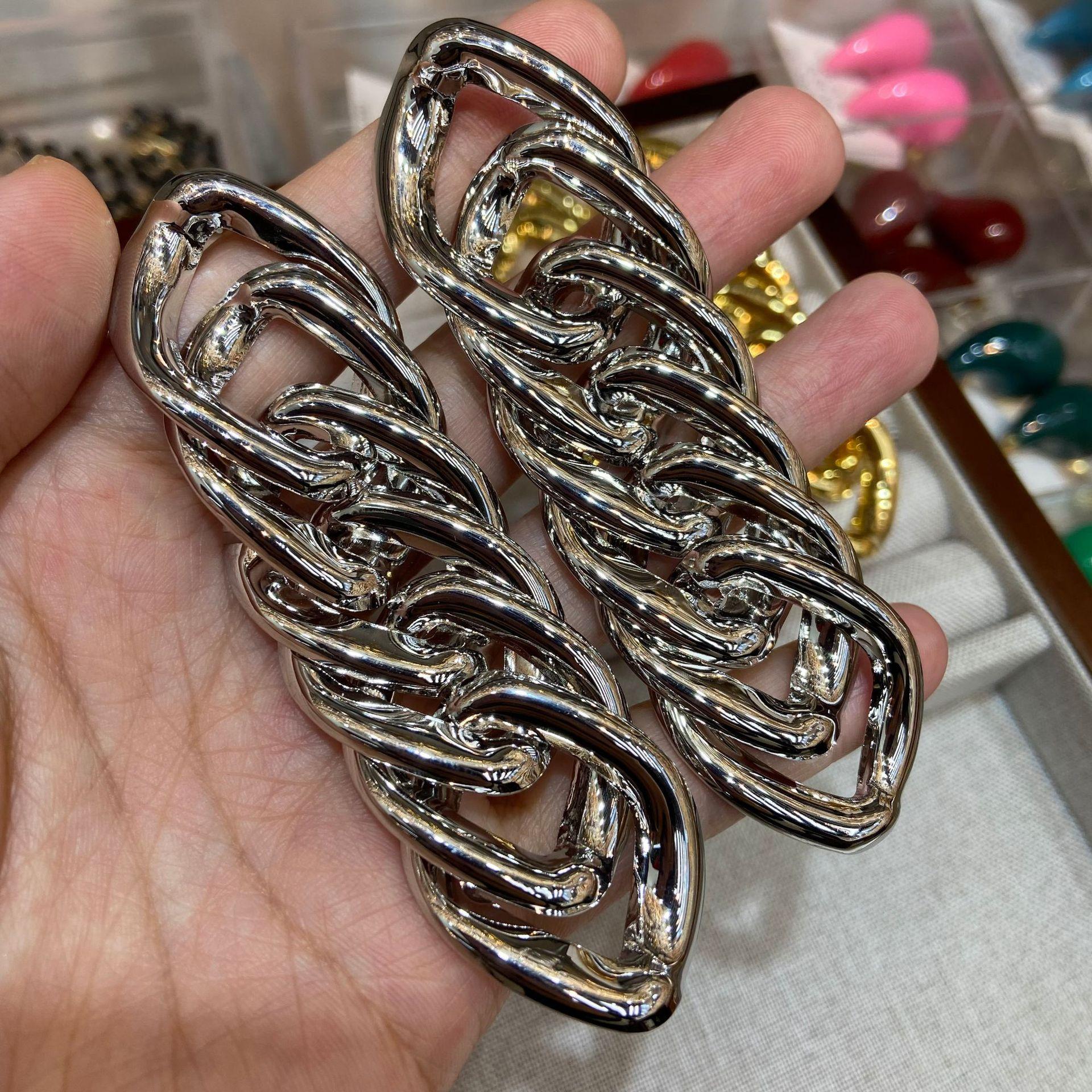 Cold Wind Tank Chain Metal Chain Earrings Personalized Versatile Earrings Exaggerated Wind