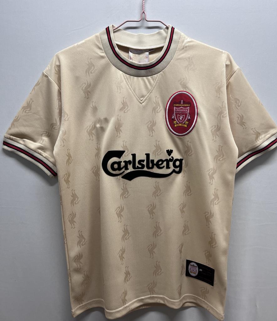 Source: Retro football uniform: Brazil-Real Madrid-Manchester United nostalgic version short-sleeved jersey