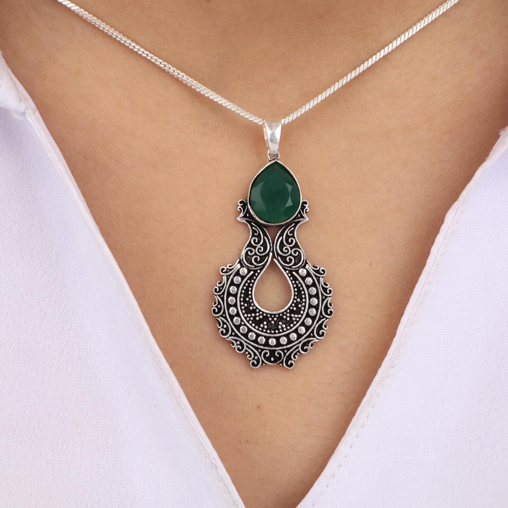 Green Onyx Gemstone 925 Sterling Silver Women Jewelry Partywear Chain Pendant 1.8" For Wife CP-45-19