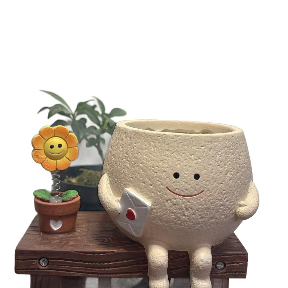 Smiley Face Swing Hanging Succulent Planter - Cute Balcony Garden Pot for Patio Courtyard Decoration Creative Cartoon-Style Plant Holder for Indoor