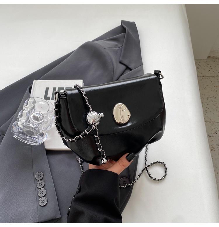 

Summer fashion retro messenger bag, foreign style small bag, women s 2025 new trendy chain bag, shoulder small square bag чёрный