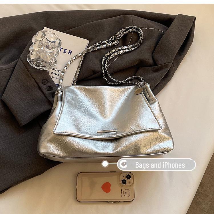 2024 Summer Casual Soft Surface Diamond Chain Large Capacity Shoulder Bag for Women