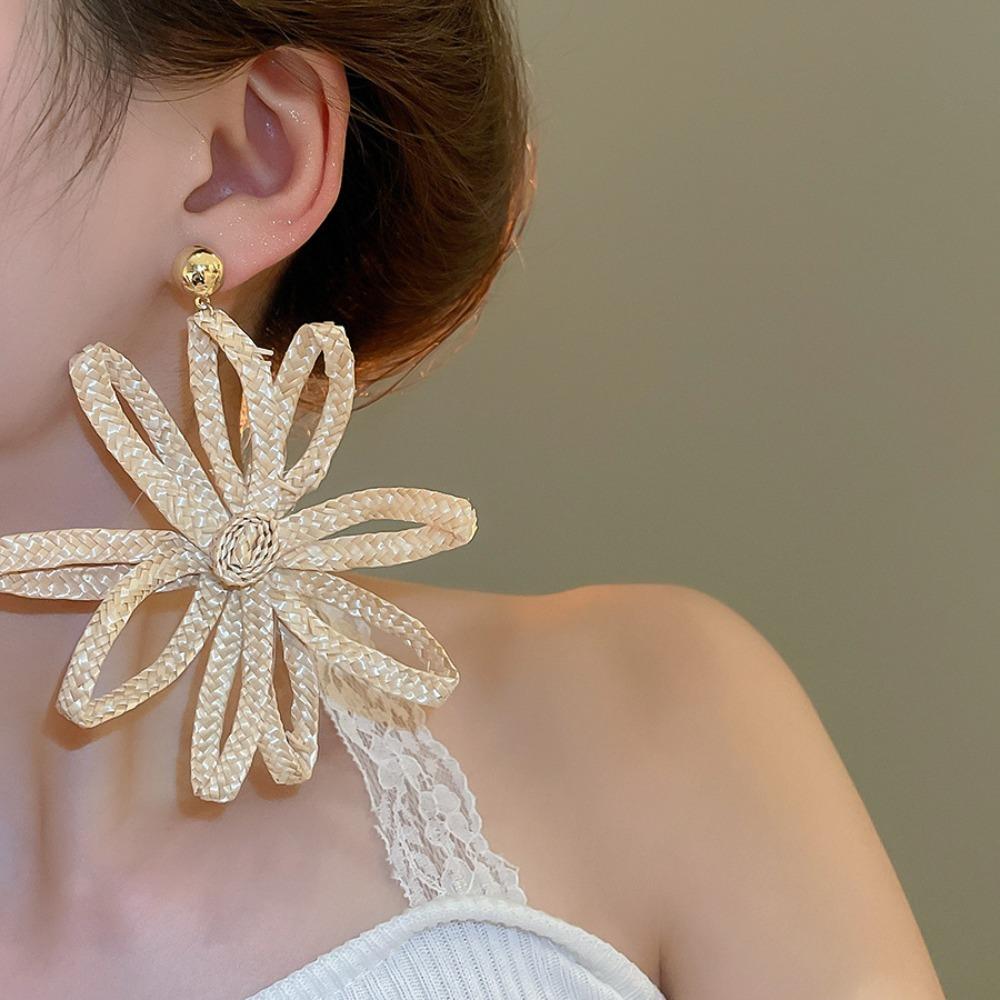 Elegant Straw Woven Earrings Zinc Zinc Alloy Hollow Floral Earrings Big Exaggerated Flower Ear Studs  Daily