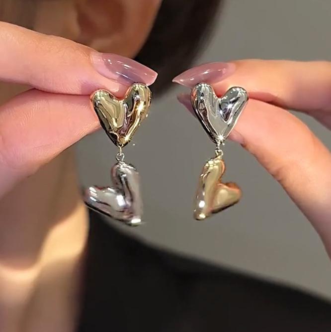 Boucles D'oreilles Contrastées Aux Couleurs De Coeur