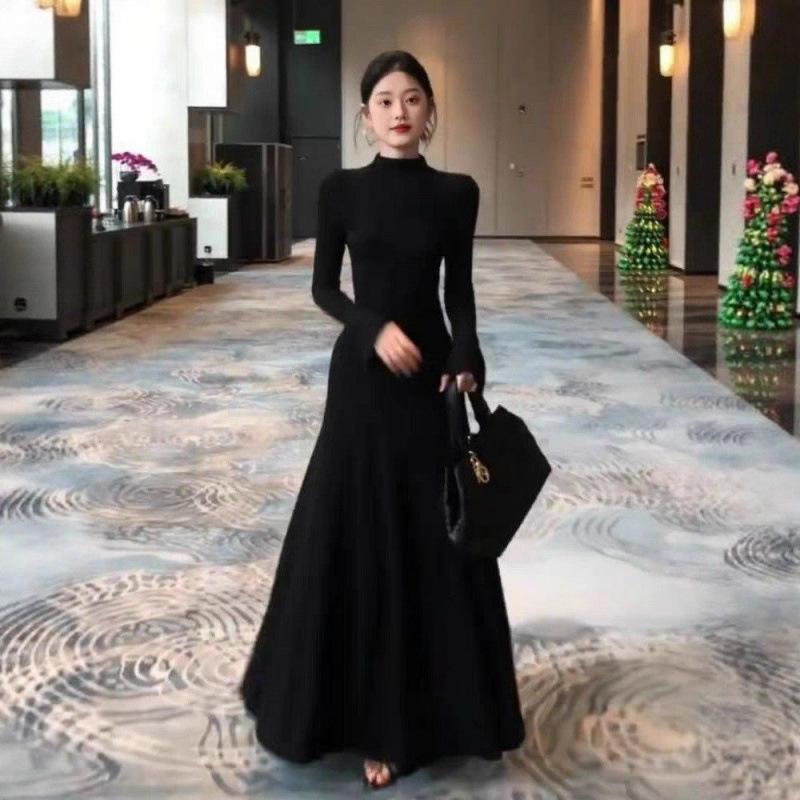 

High-end black long-sleeved dress autumn and winter new slim-fitting and thin semi-turtleneck bottomed knitted skirt S