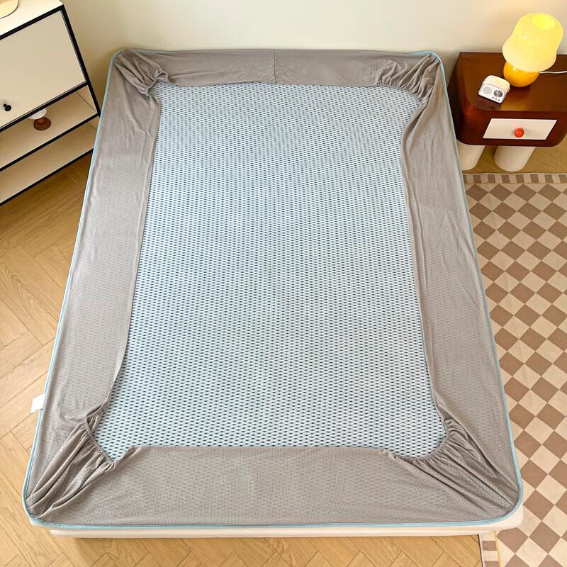 Grace Cartoon Embroidered Textured Summer Fitted Cooling Mat Set