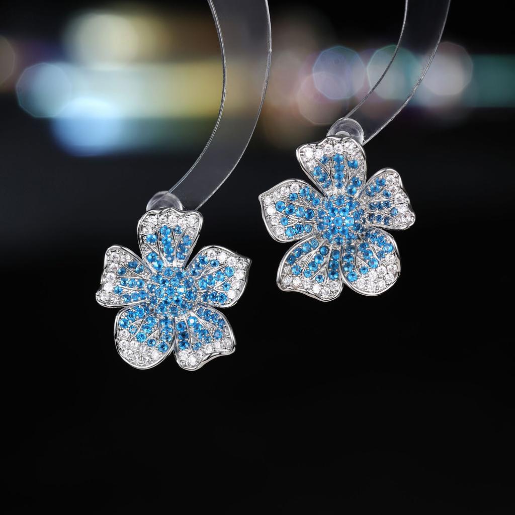 Women's Light Luxury Design Elegant And Fashionable Inlaid Zircon Flower Earrings Versatile And Niche Design Brooch