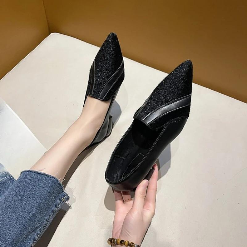 New Classic Women's Low Heel Pointed Shallow Mouth Shoes Luxury Designer Patch Casual Shoes Popular Women
