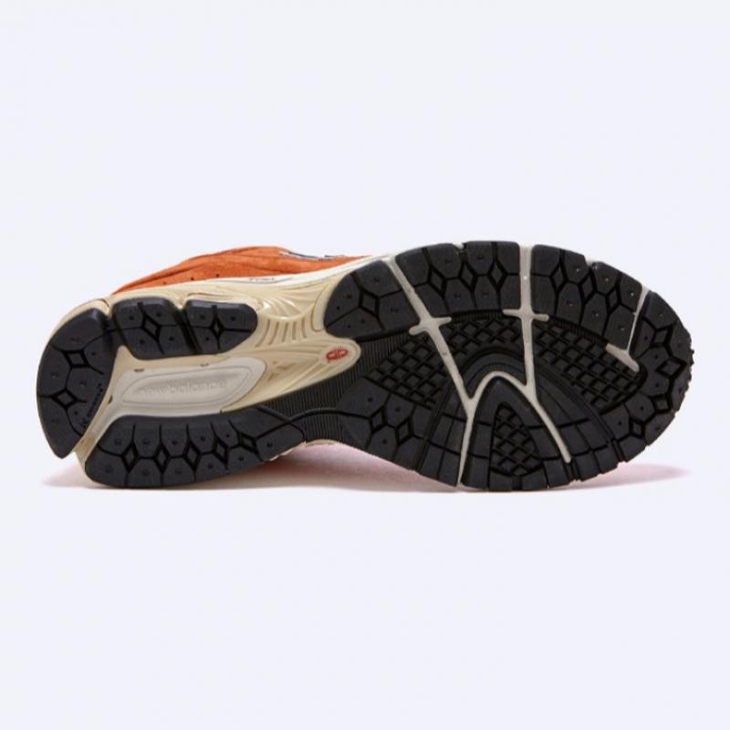 New Balance Sneakers Kqj Nbp7ds243o 80 M2002rcb