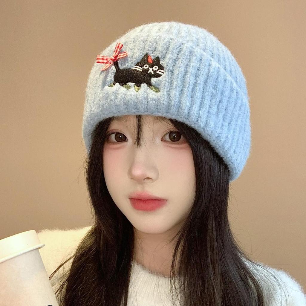 New Japanese Style Warm Cute Little Dog Embroidery Knitted Hat Women Makes Face Look Small Autumn And Winter Beanie Cap