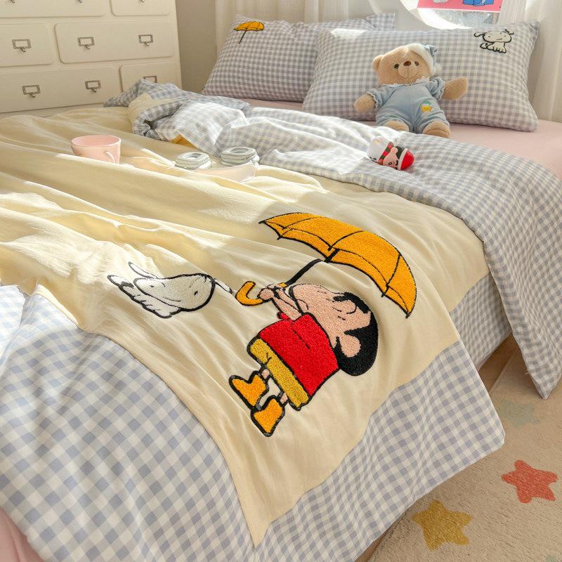 Hello Kitty 2026 Summer Quilt Set: New Style, Air Conditioning Compatible, Machine Washable, Single Student Four-Piece.