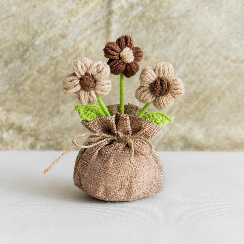 2025 Knitted Flowers Potted Cute Crochet Flowers Knitting Flower Wedding Guest Gift Crochet Rose Sunflower Table Decor