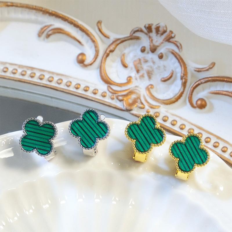 Fashion Earrings Simple Sweet Fresh Exquisite Lucky Four-leaf Clover Earring Buckle Temperament Female Earrings