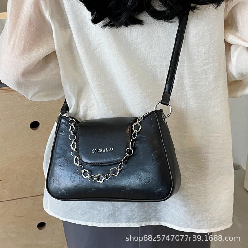 Underarm bag women's 2025 new fashion versatile go to work small bag high sense women's shoulder messenger bag