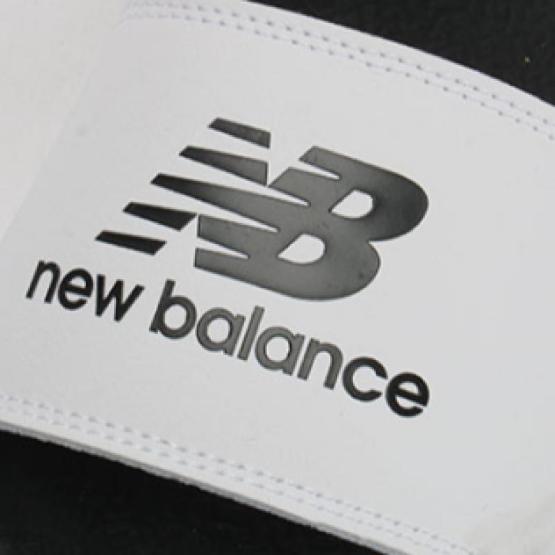 New Balance Unisex Slipper Indoor Shoes White Black Suf050w2