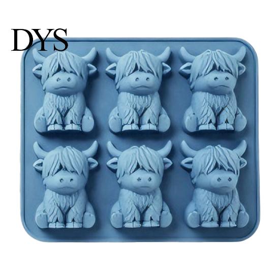 Moule à Cire Aromathérapie DIY Créatif, Moule à Glace Vache des Highlands 3D, 6 Cavités Silicone Qualité Alimentaire Ustensile de Cuisine Original pour Bac à Glaçons, Anti-adhésif Flexible