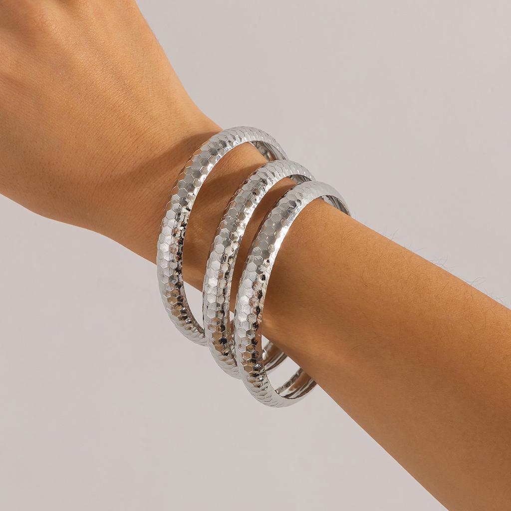 Exaggerated metal arc plain ring bracelet bracelet wide surface multi-layer simple bracelet