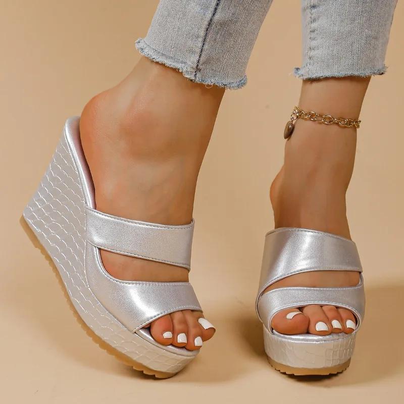 

Мода 2025 Лето Новинка Горячая Распродажа Женские Шлепанцы Уличные Супер Высокие Танкетки Большой Размер Удобная Обувь С Открытым Носком Высококачественные Сандалии 35 серебряный