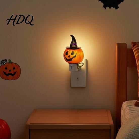Herbst Halloween Beleuchtung Kürbis Geist Nachtlicht Stecker-Wandlampe mit Hexe