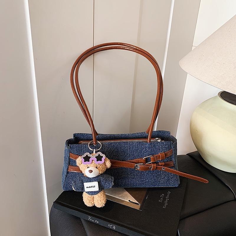 Nischen-Denimtasche Damen neue kontrastfarbene vielseitige Schulter-Unterarmtasche Pendler tragbare Baguettetasche