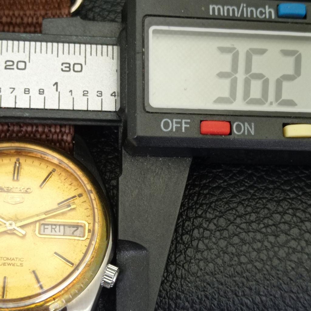 VINTAGE SEIKO 5 AUTOMATIC 7009A JAPAN MENS ORIGINAL DIAL WATCH a702392-5 R124-a702392