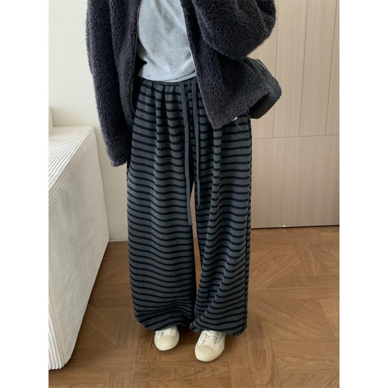 

Korean Polka Dot Floral Elastic Waist Drawstring Velvet Pants - Warm, Versatile, Casual Fit Medium