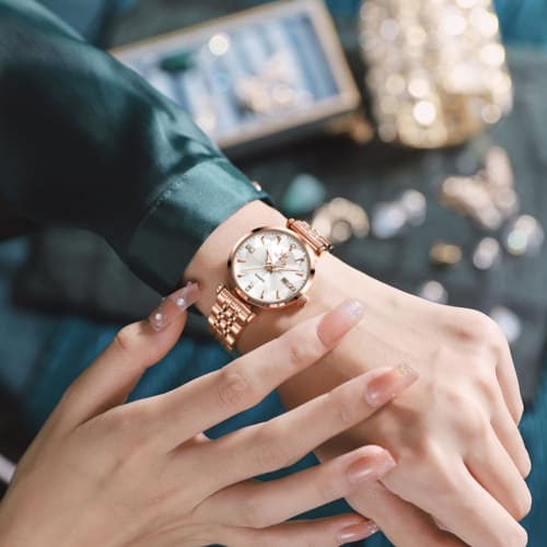 OLEVS Women's Quartz Watch, Cute Simple Dial, Easy-to-Read Date Display, Luminous, Waterproof, Valentine's Day Gift, White